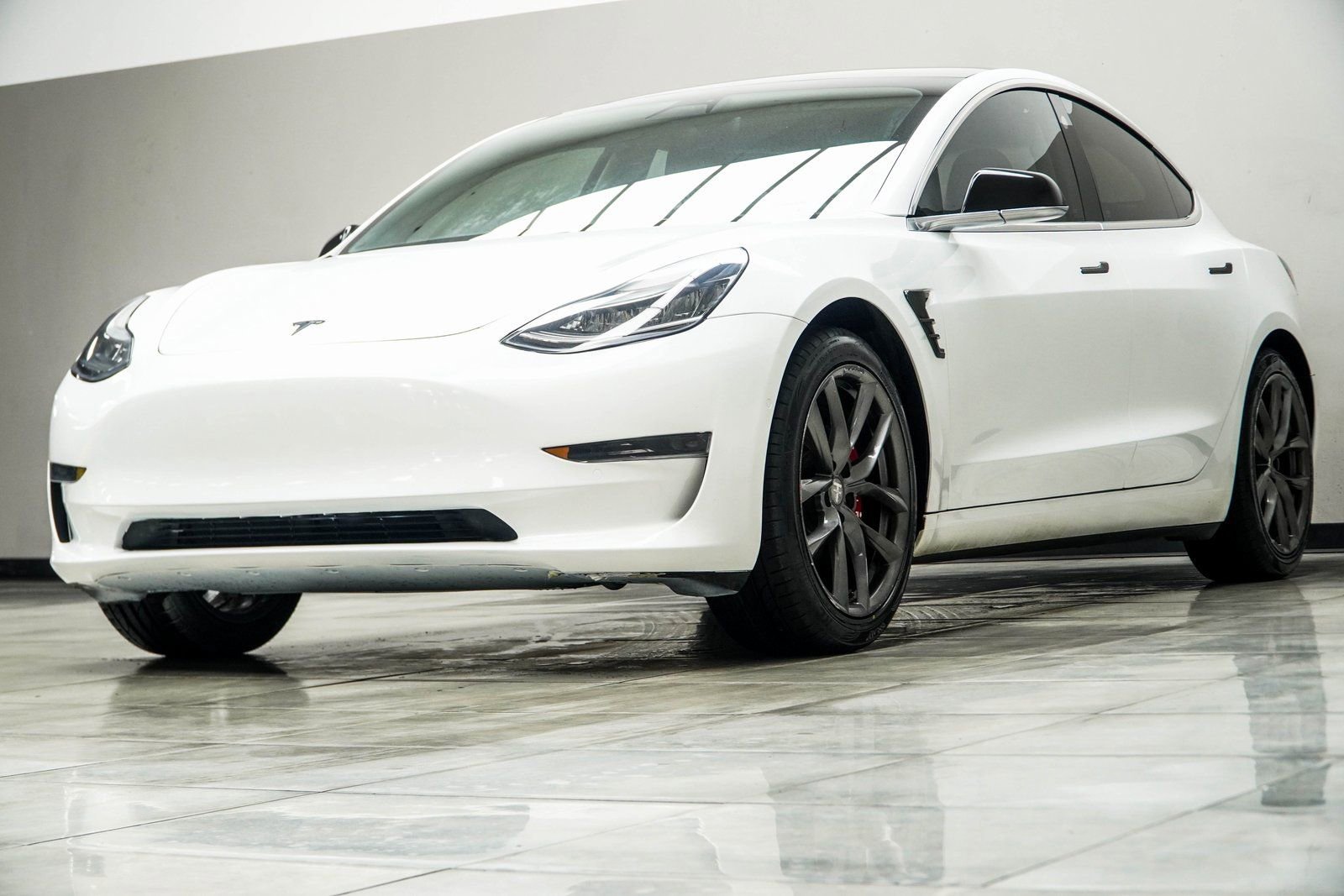 Used 2019 Tesla Model 3 Standard Range image 8