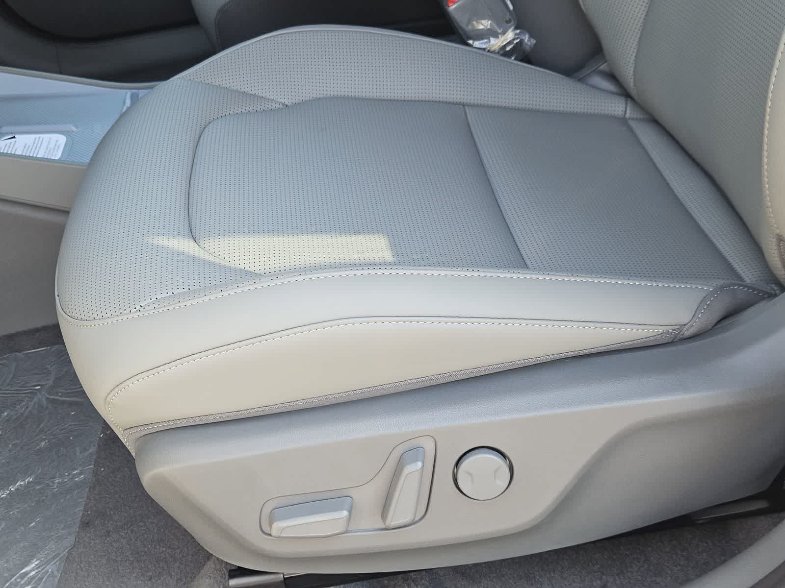 New 2027 Kia EV3 Wind FWD image 16