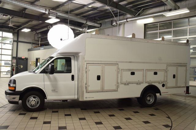 New 2025 Chevrolet Express 4500 w/ Power Convenience Package RWD image 3
