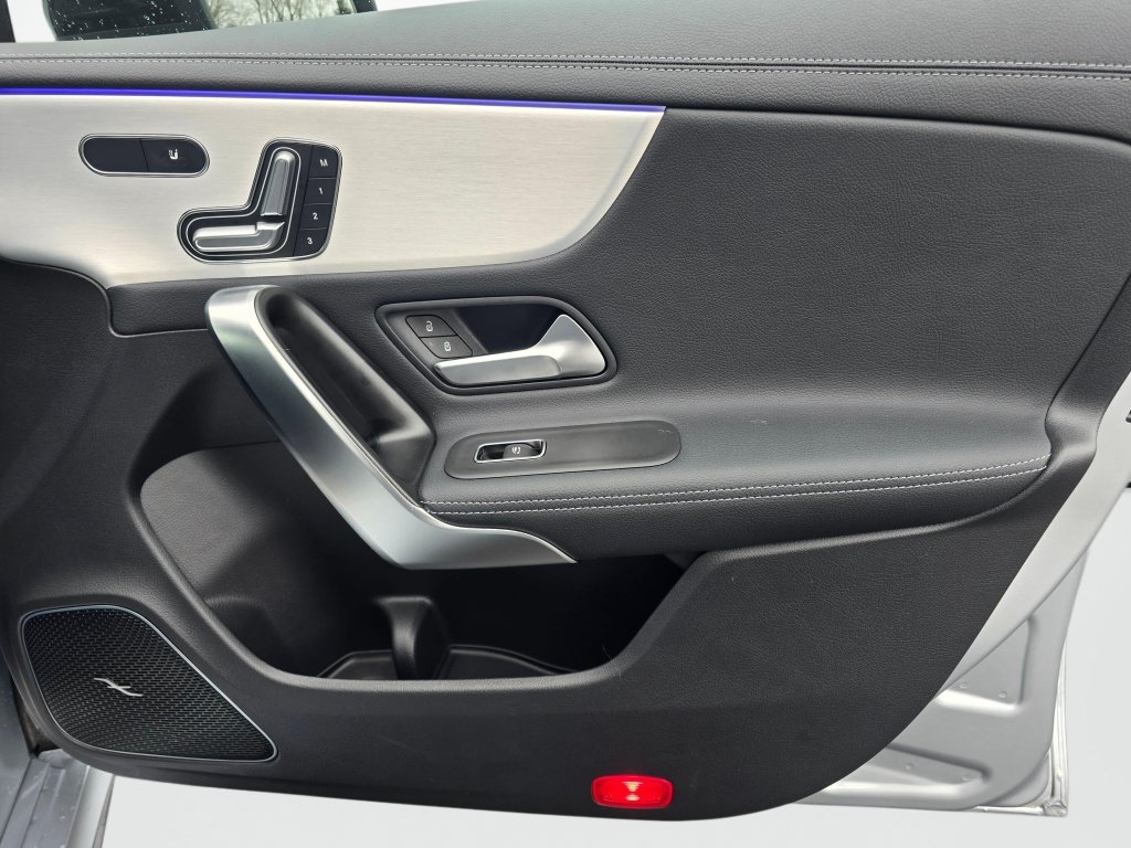 Used 2025 Mercedes-Benz CLA 35 AMG 4MATIC image 25