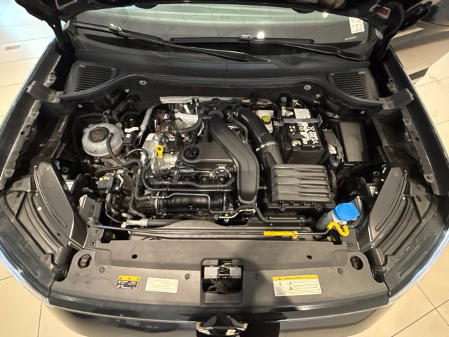Used 2025 Volkswagen Taos SE FWD image 20
