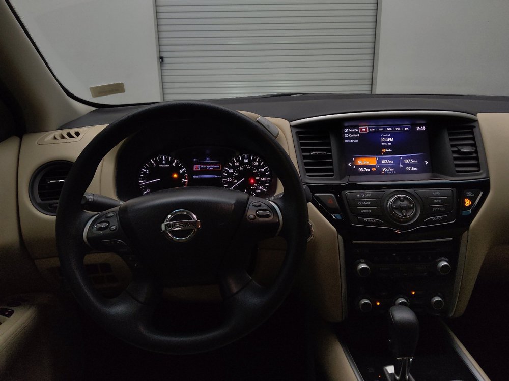 Used 2017 Nissan Pathfinder S FWD image 22