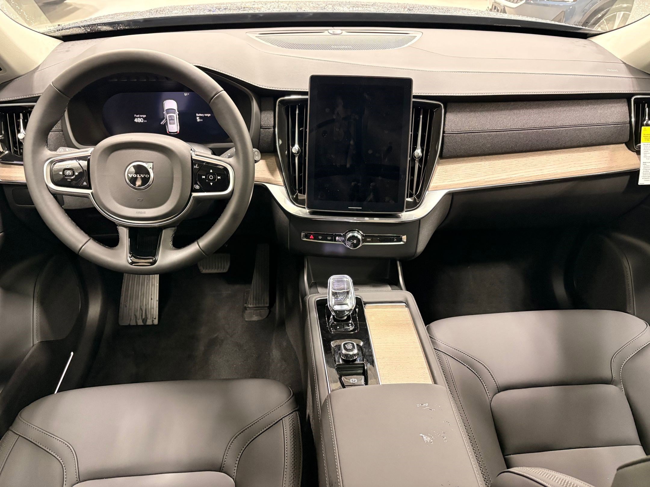 New 2026 Volvo XC90 T8 Plus image 25