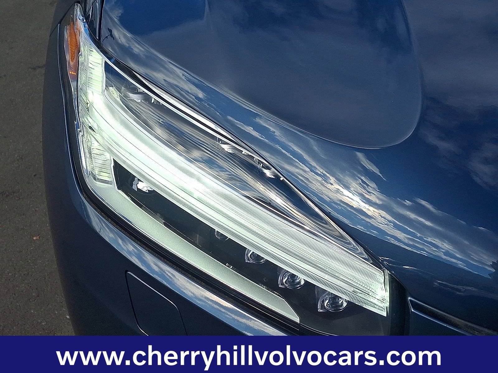 Certified 2023 Volvo XC90 B6 Plus image 10