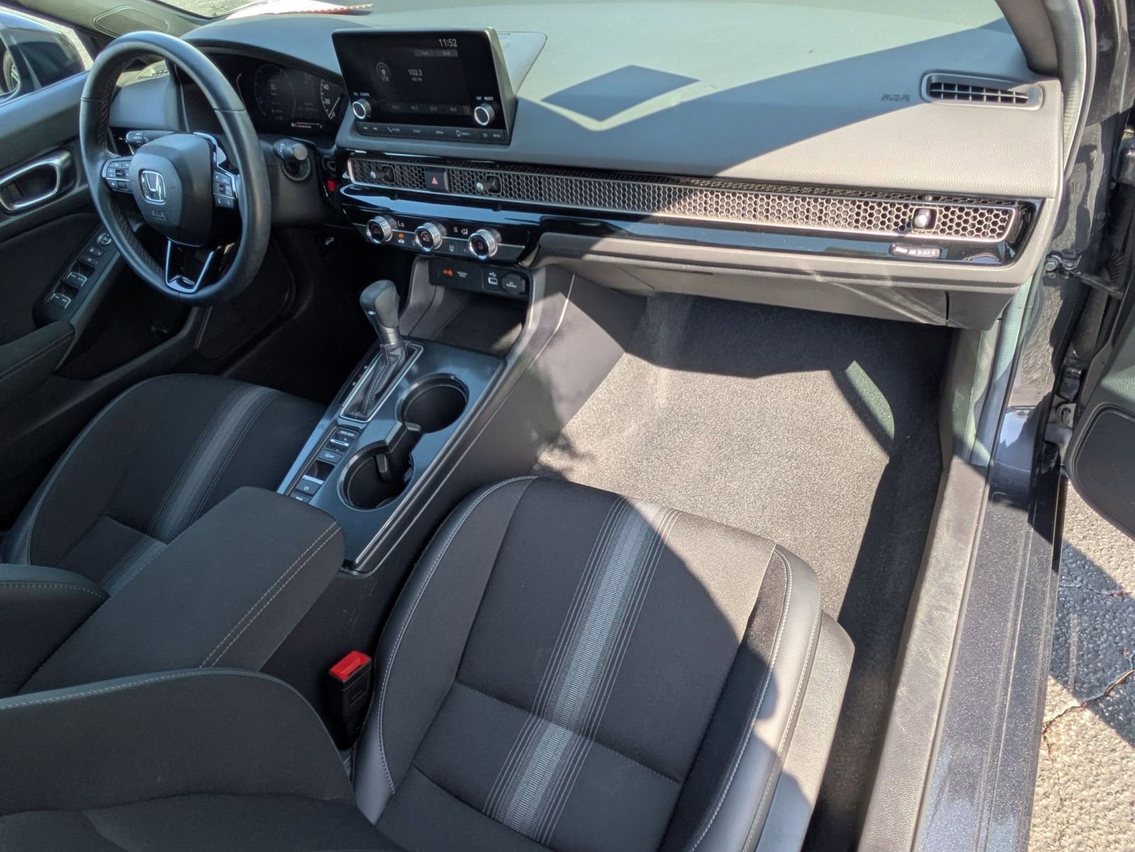 Used 2024 Honda Civic Sport image 25