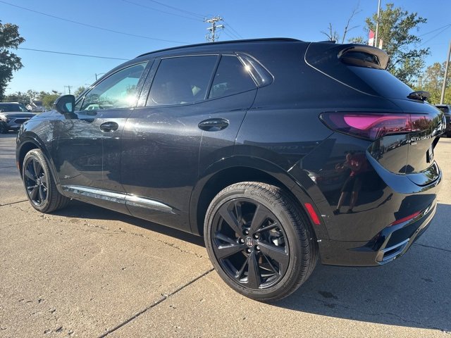 Used 2025 Buick Envision Sport Touring image 5