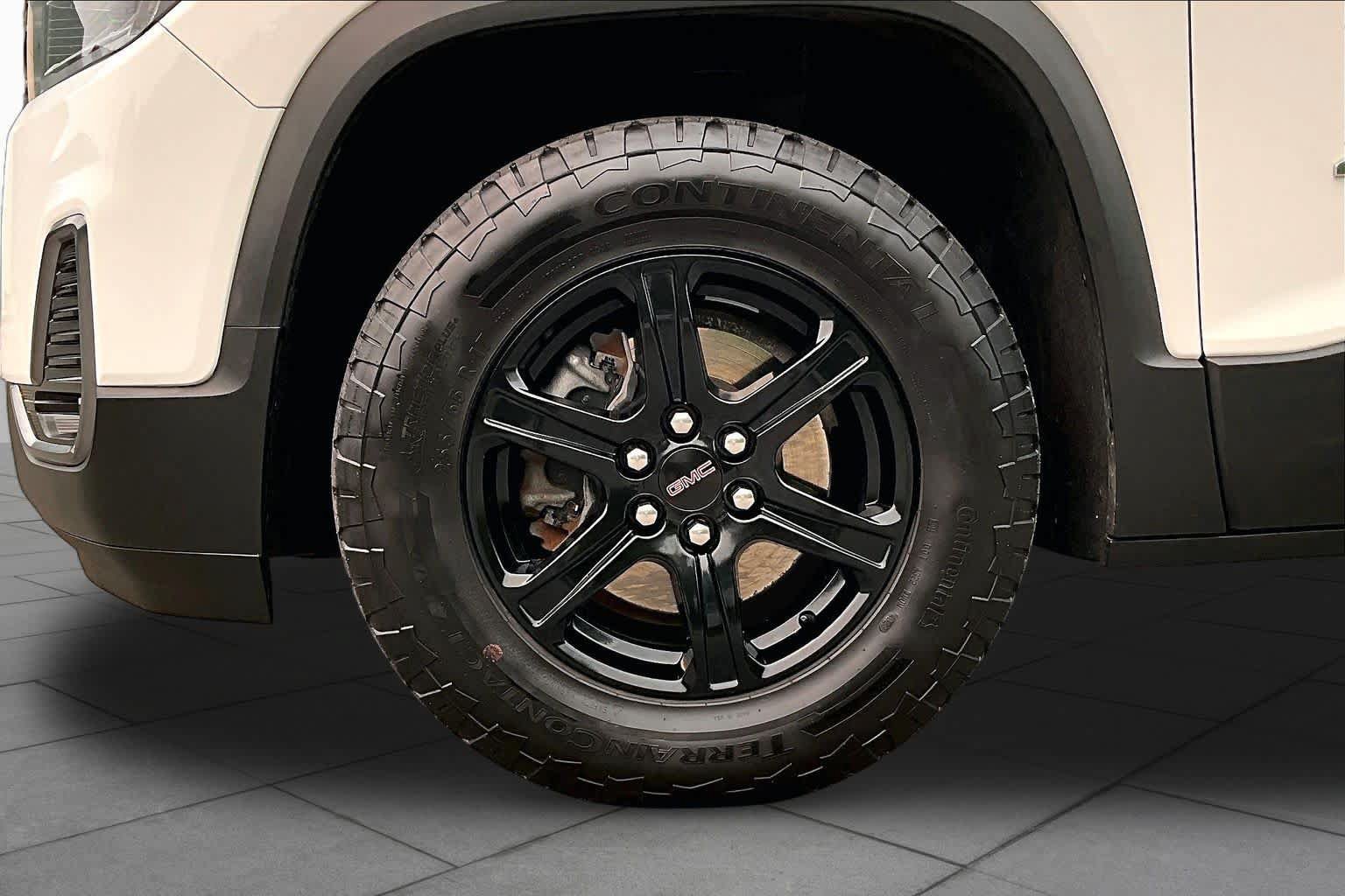 Used 2023 GMC Acadia AT4 w/ Preferred Package AWD/4WD image 11