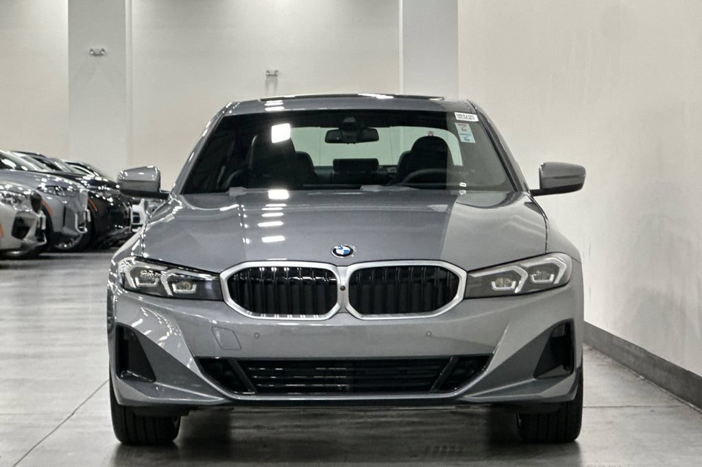 Used 2025 BMW 330i Sedan RWD image 9