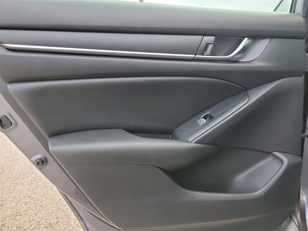 Used 2019 Honda Accord Sport image 8