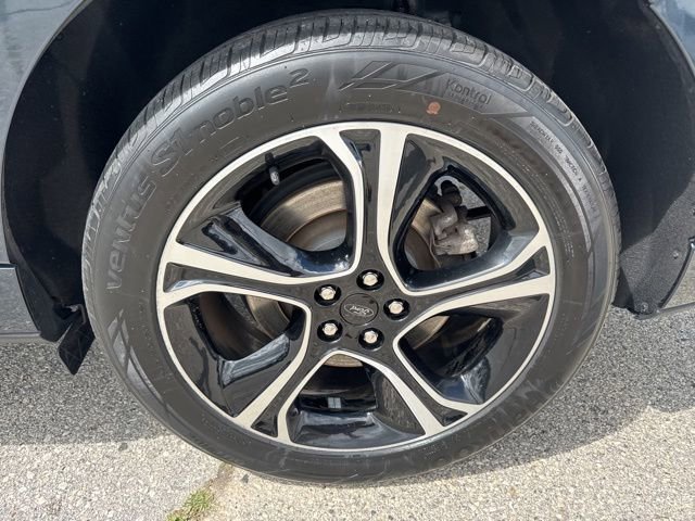 Used 2024 Ford Edge ST image 17