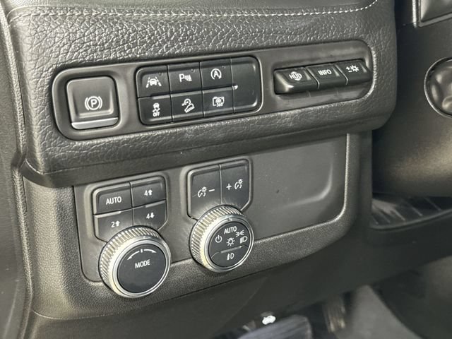Used 2023 GMC Yukon XL Denali AWD/4WD image 35