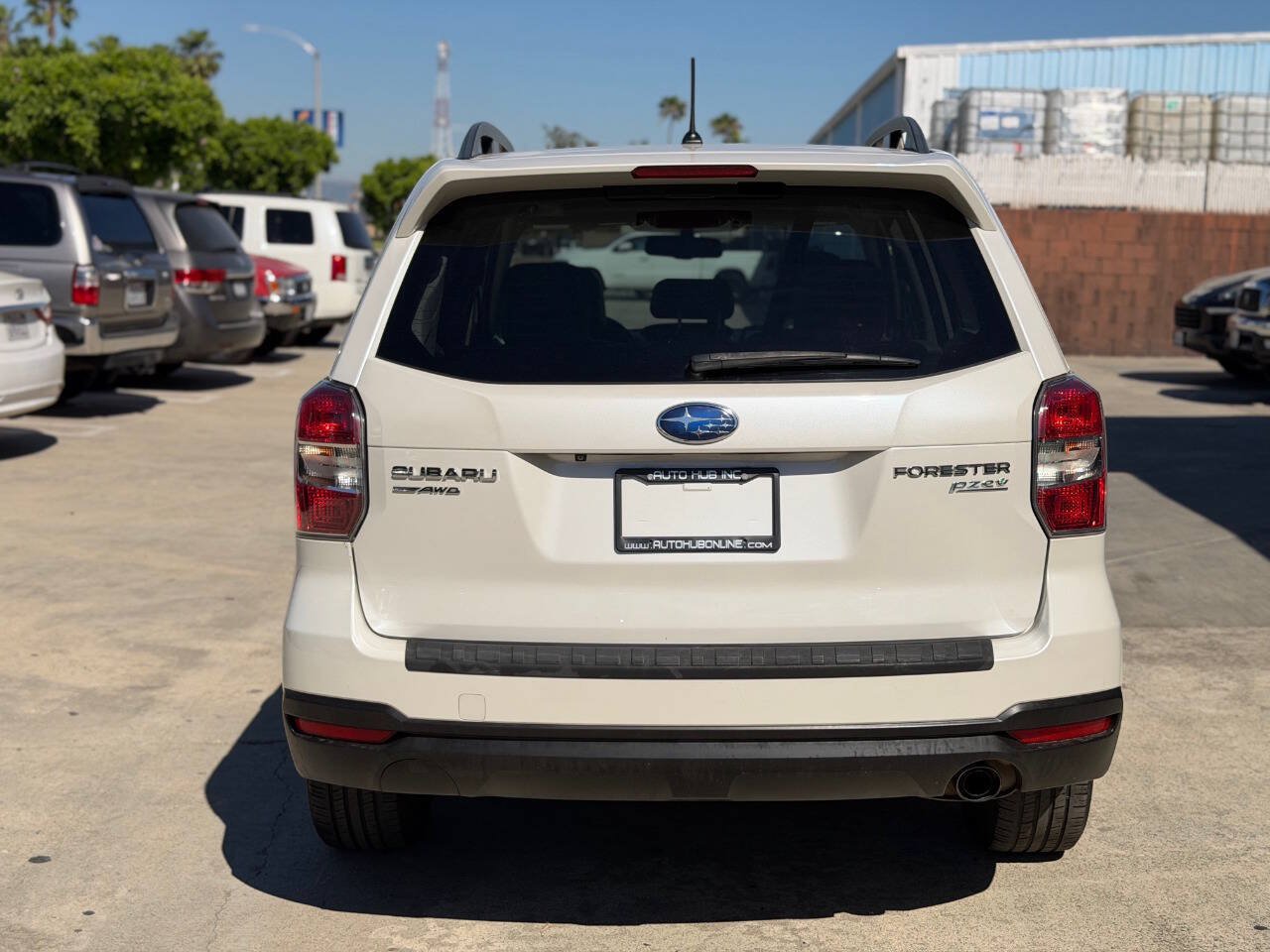 Used 2014 Subaru Forester 2.5i Limited w/ Popular Package #1 AWD/4WD image 9
