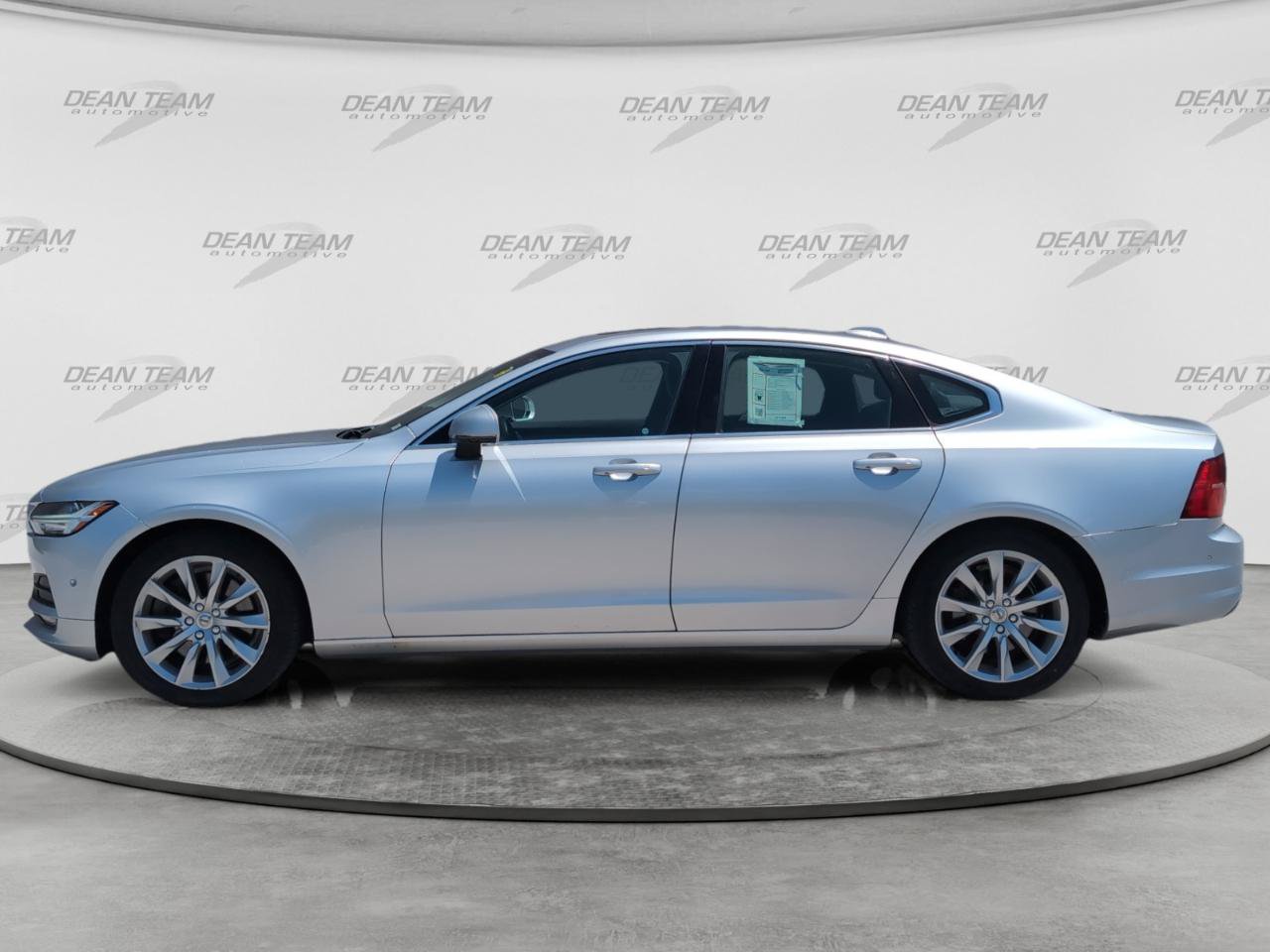Used 2017 Volvo S90 T6 Momentum w/ Climate Package AWD/4WD image 5