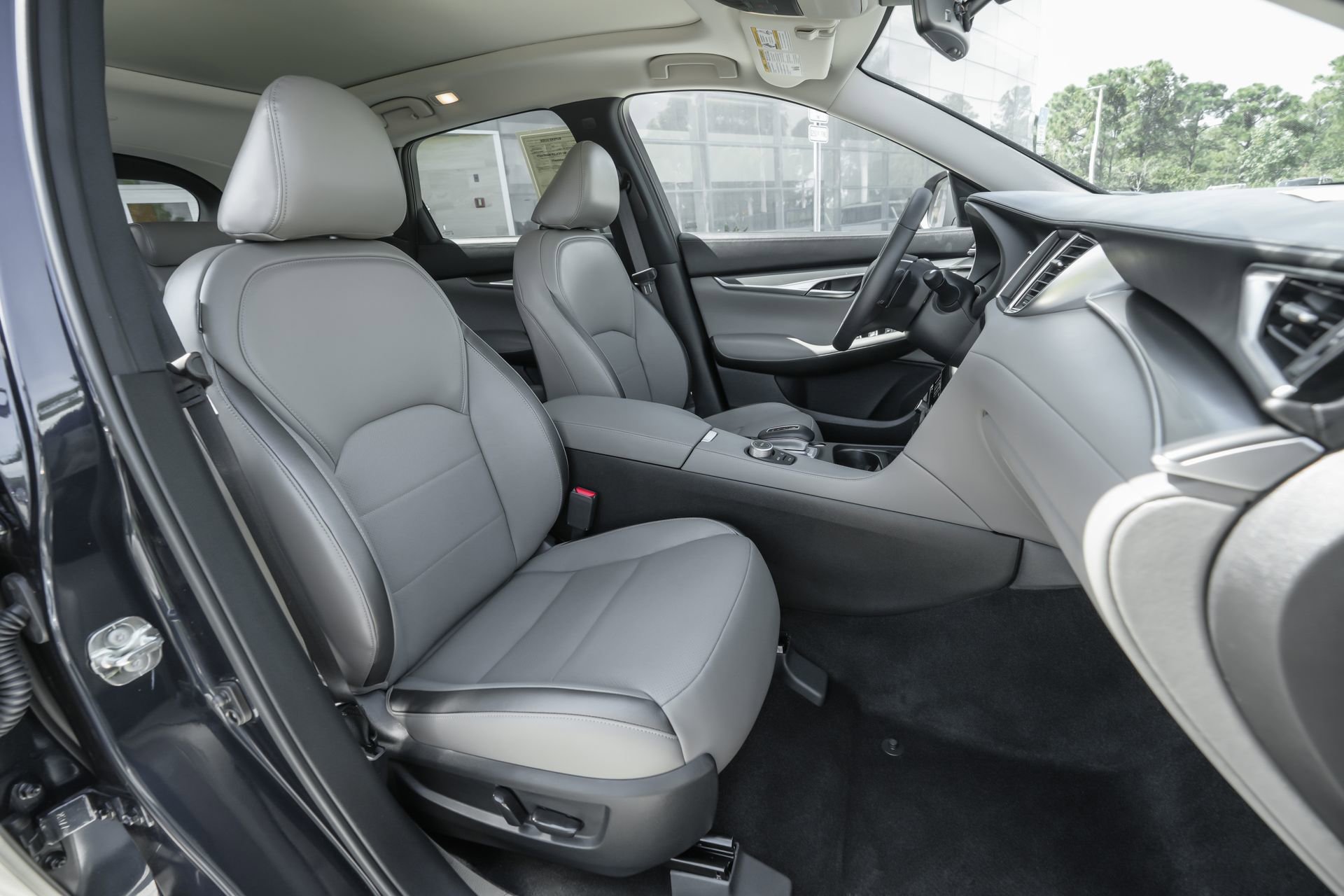 Used 2025 INFINITI QX50 Luxe image 36