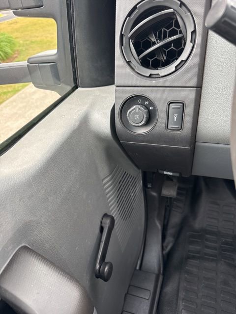 Used 2012 Ford F550 4x4 Regular Cab Super Duty w/ Payload Upgrade Pkg image 14