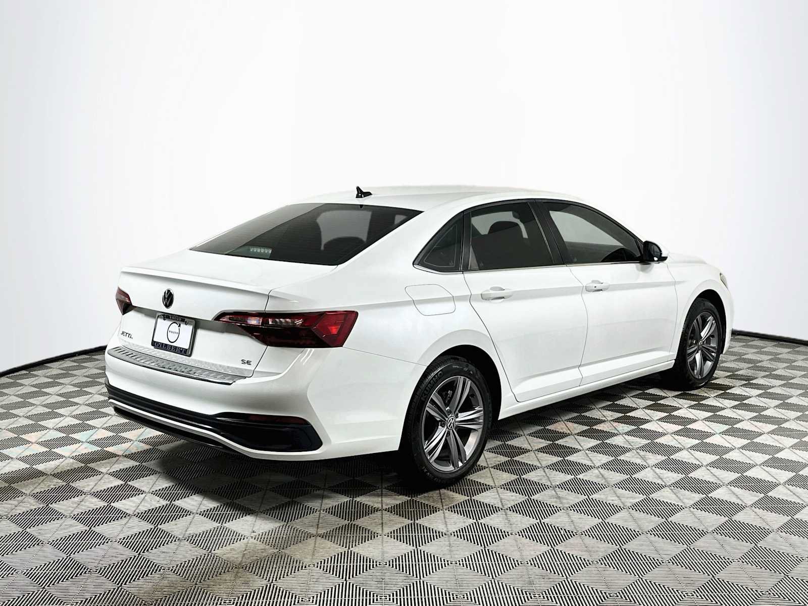 Used 2023 Volkswagen Jetta SE FWD image 7