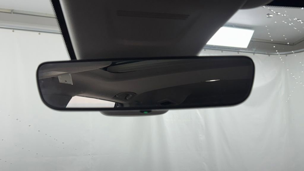 Used 2025 Honda CR-V EX-L image 32