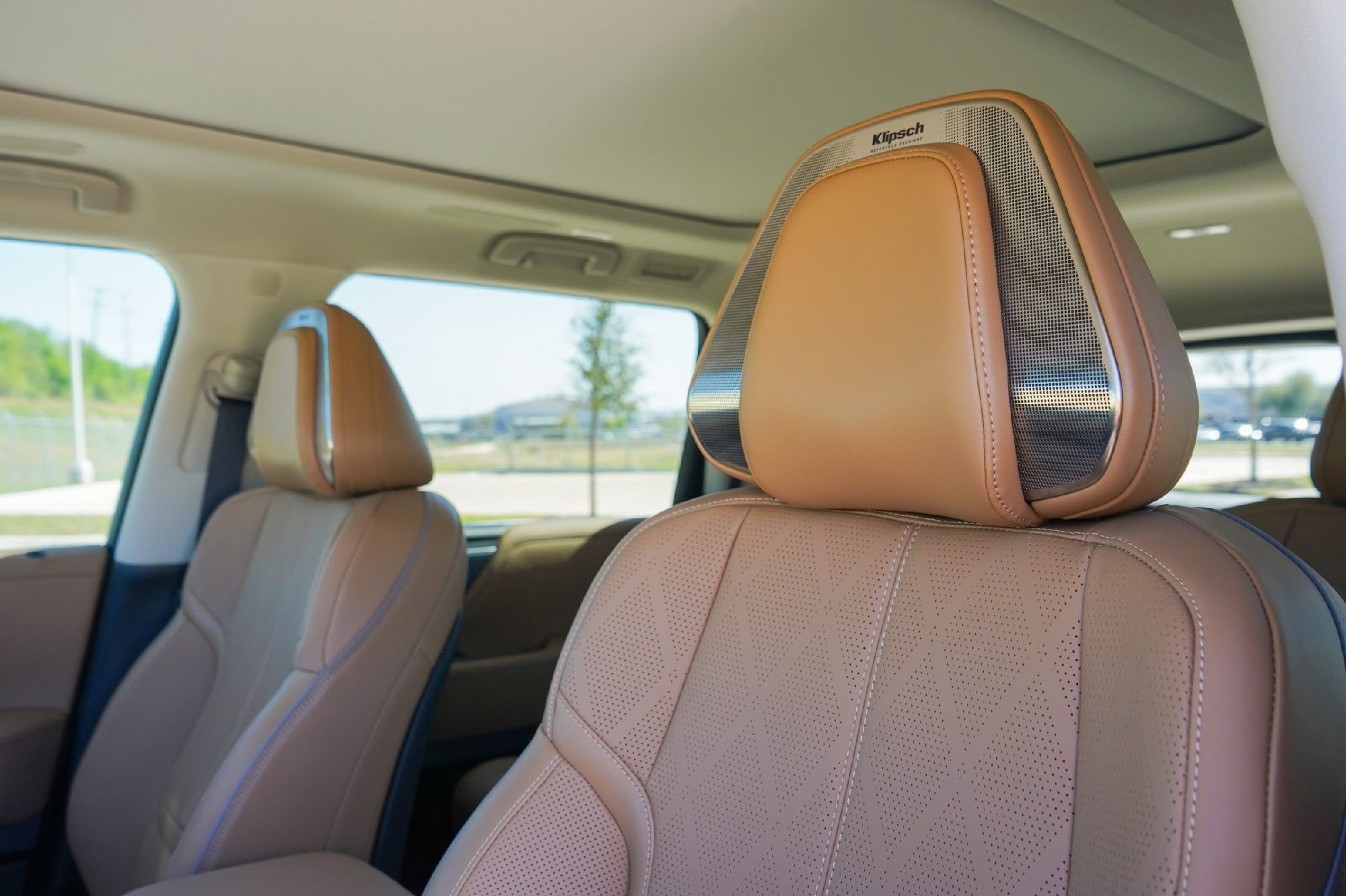 Certified 2025 INFINITI QX80 Sensory image 9