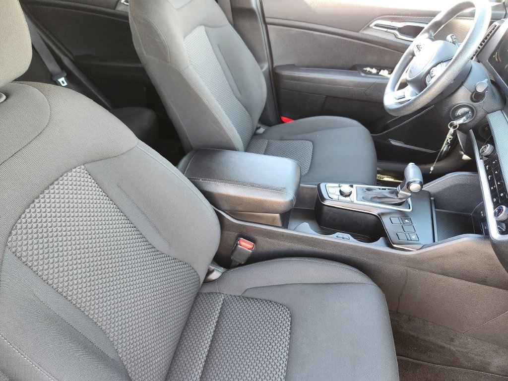 Certified 2023 Kia Sportage LX AWD/4WD image 19