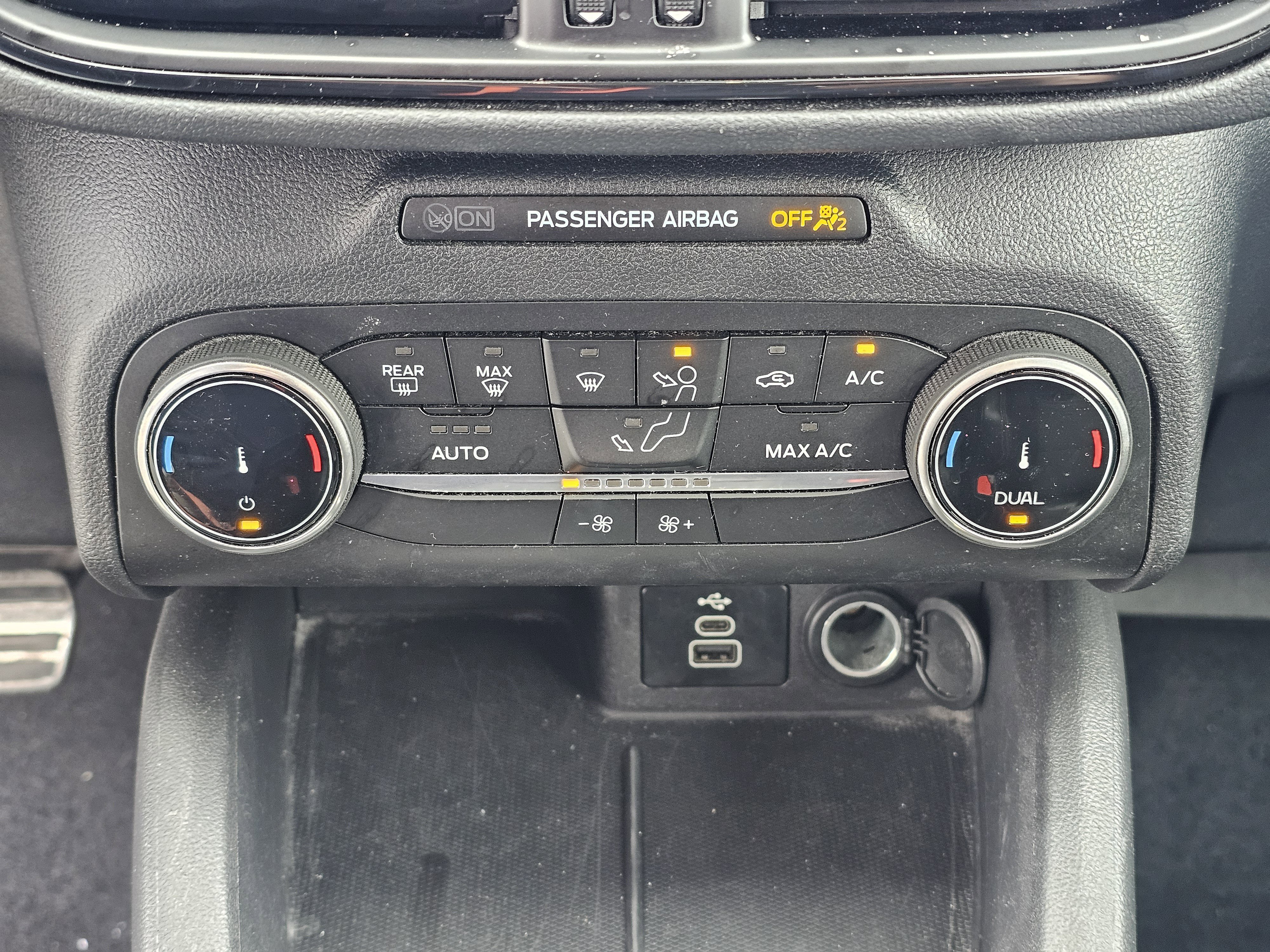 Used 2024 Ford Escape ST-Line image 28