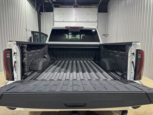 Used 2025 GMC Sierra 2500 AT4 w/ AT4 Preferred Package image 5
