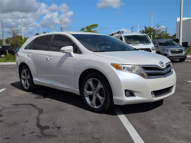 Used 2013 Toyota Venza LE image 2