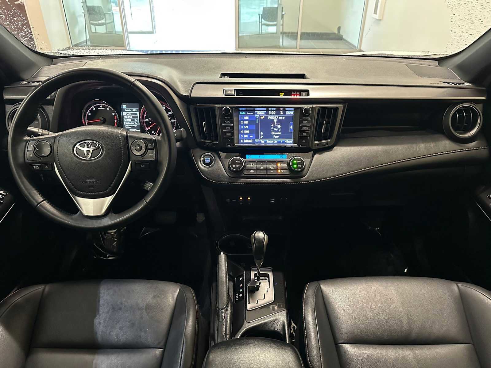 Used 2017 Toyota RAV4 SE w/ Advanced Technology Package image 12