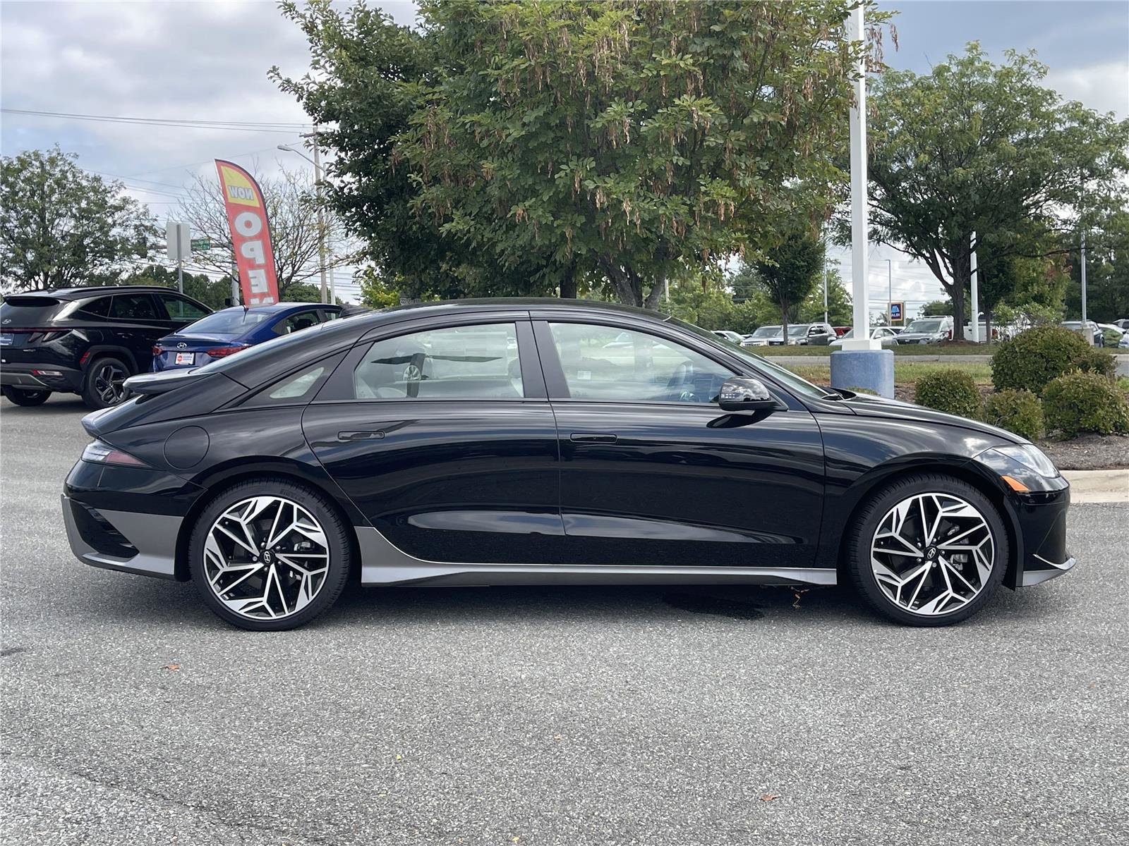New 2025 Hyundai Ioniq 6 SEL AWD/4WD image 3