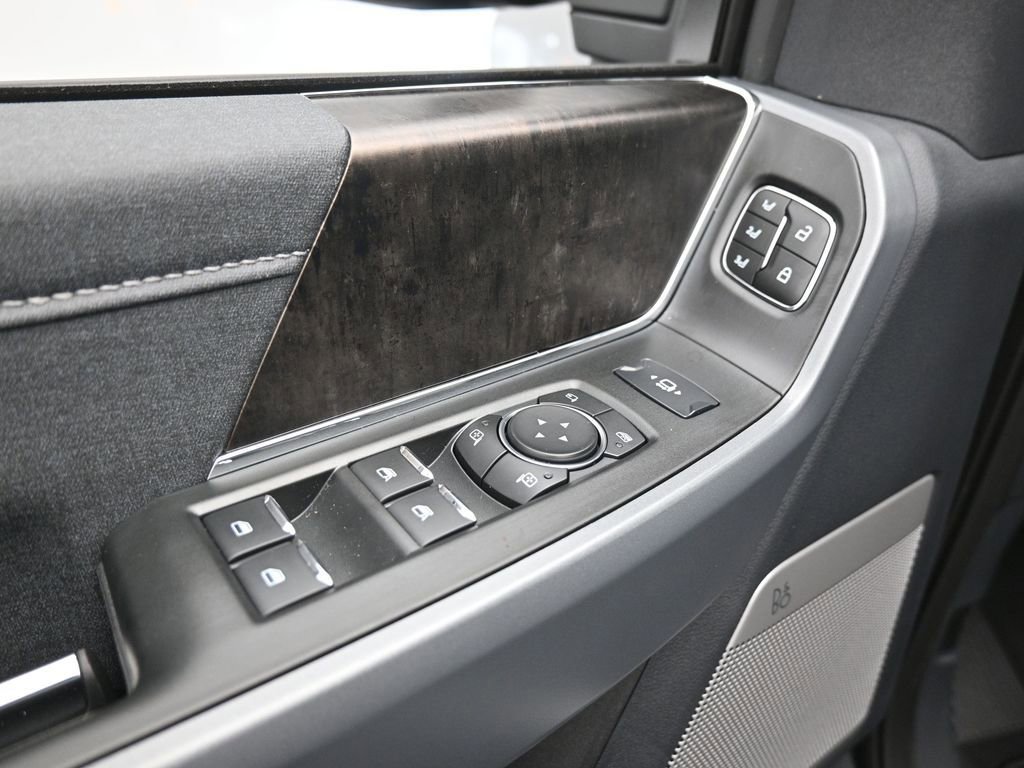Used 2024 Ford F250 Lariat w/ Tremor Off-Road Package image 12