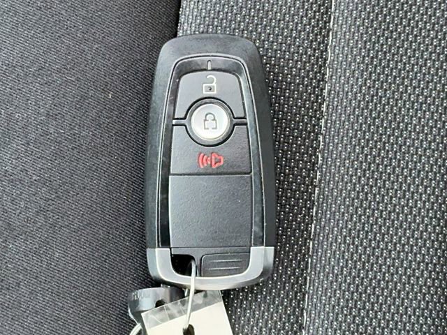 Used 2024 Ford Edge SE w/ Black Appearance Package image 34