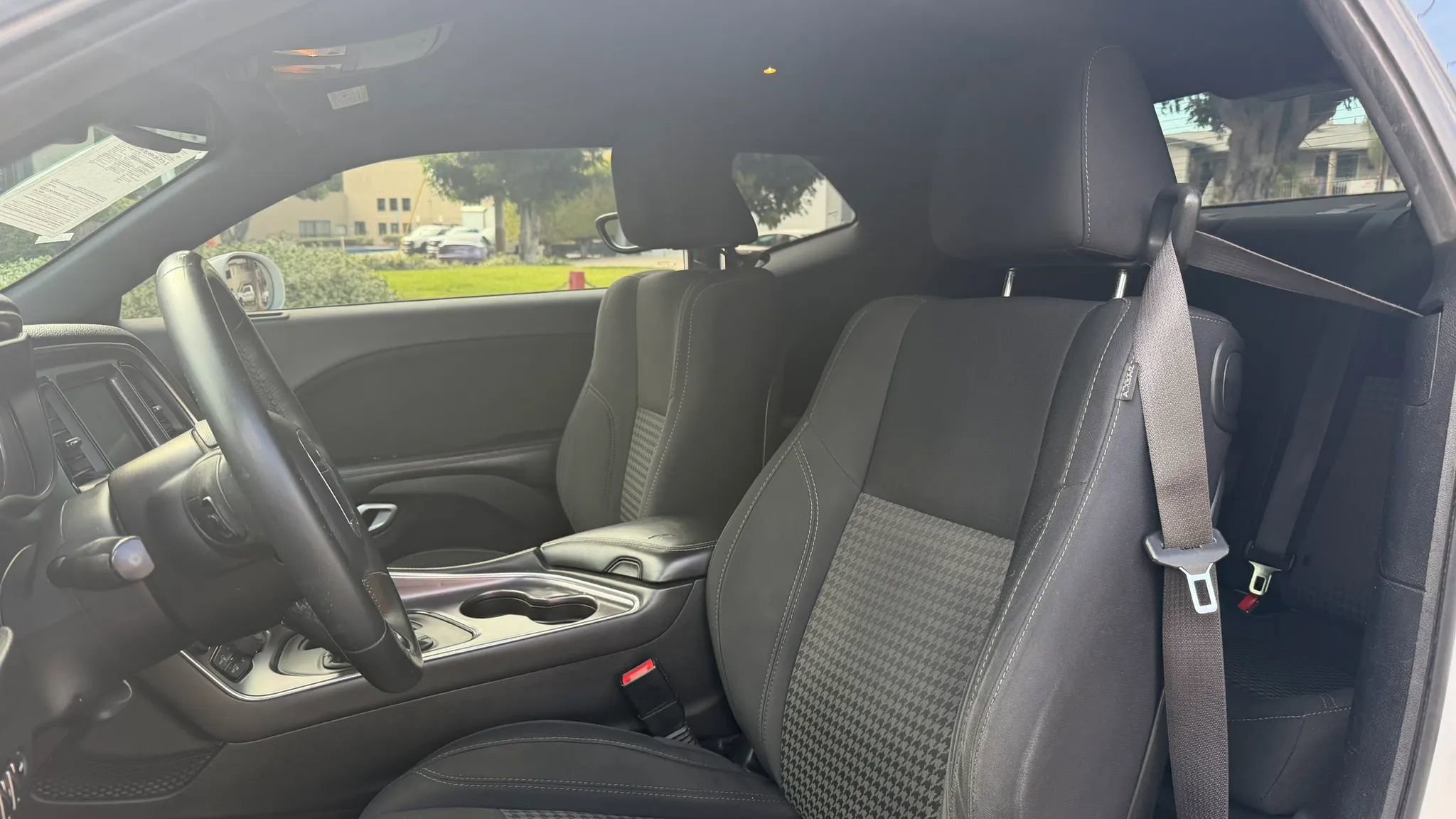Used 2015 Dodge Challenger SXT RWD image 14