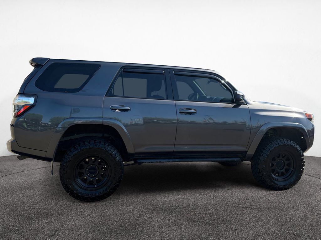 Used 2020 Toyota 4Runner SR5 AWD/4WD image 6