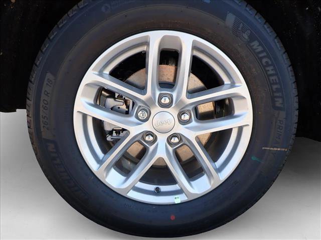 New 2025 Jeep Grand Cherokee Laredo X w/ Luxury Tech Group I image 7