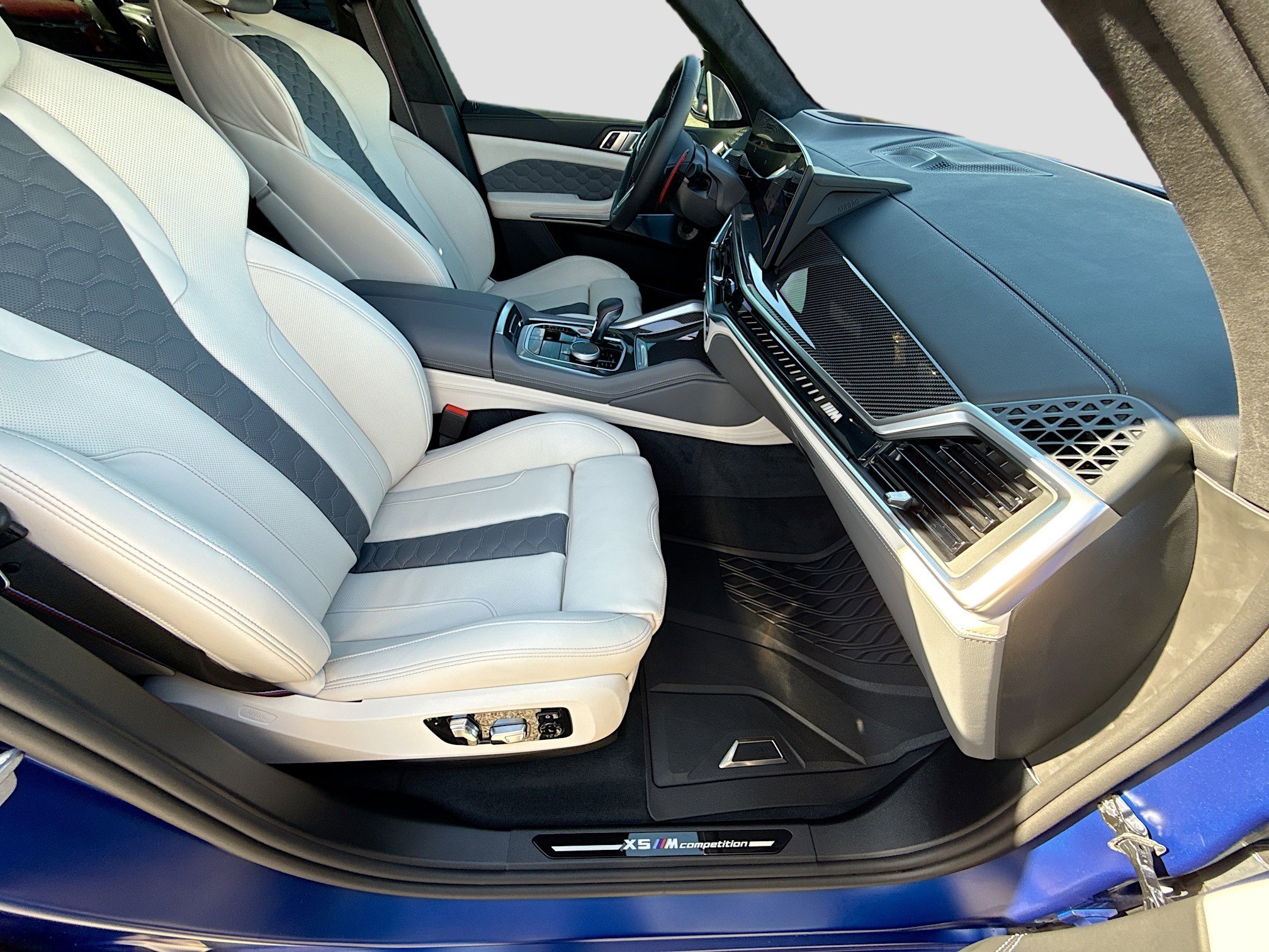 Used 2026 BMW X5 M Competition w/ Executive Package image 16