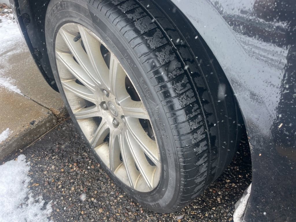 Used 2007 Chrysler 300 C w/ SRT Design Group image 8