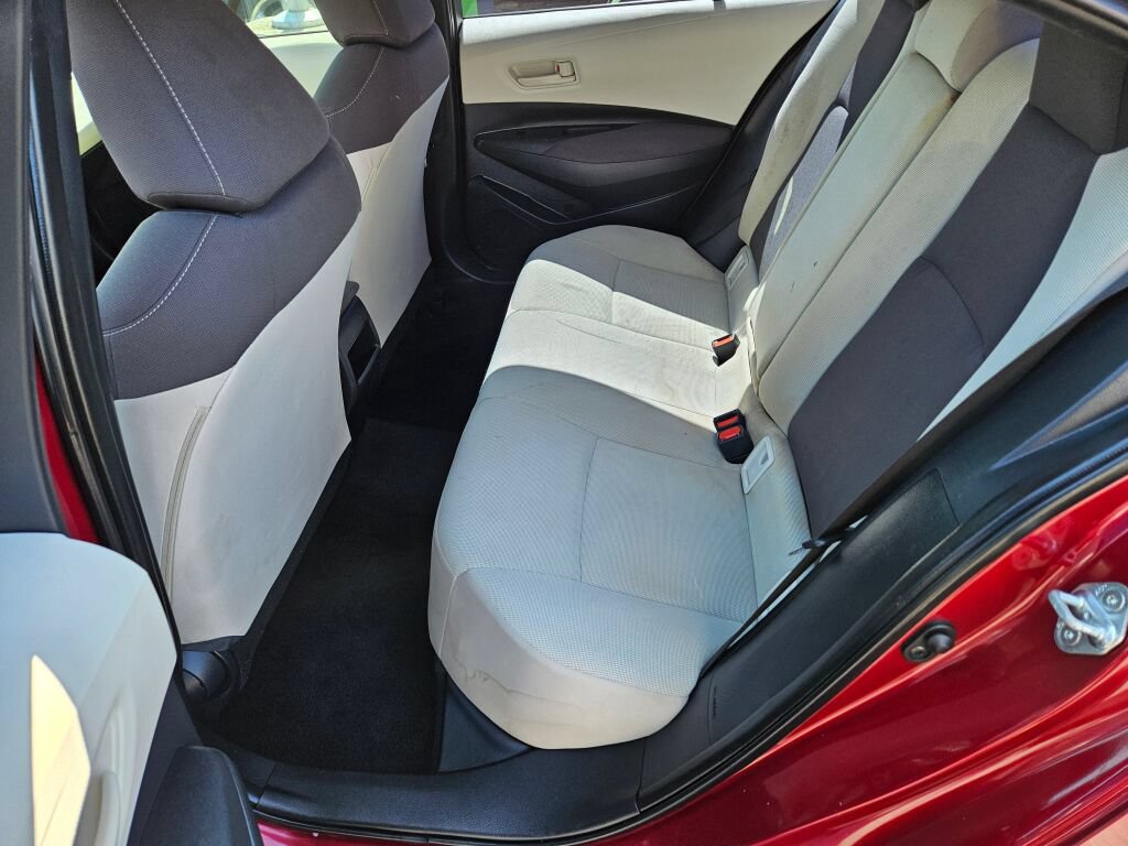 Used 2022 Toyota Corolla LE FWD image 11