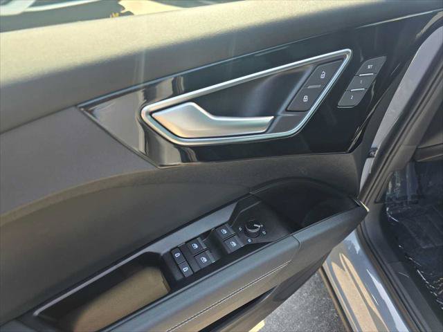 Used 2023 Audi Q4 e-tron Premium Plus w/ Premium Plus RWD image 23