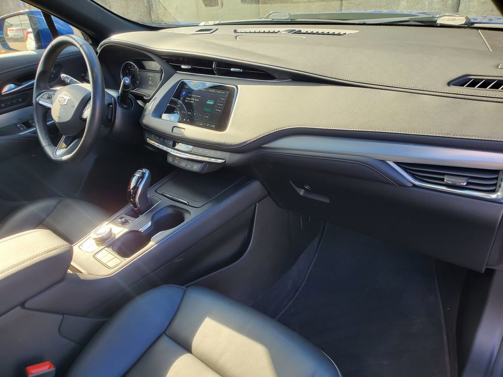 Used 2023 Cadillac XT4 Premium Luxury w/ Cold Weather Package AWD/4WD image 32