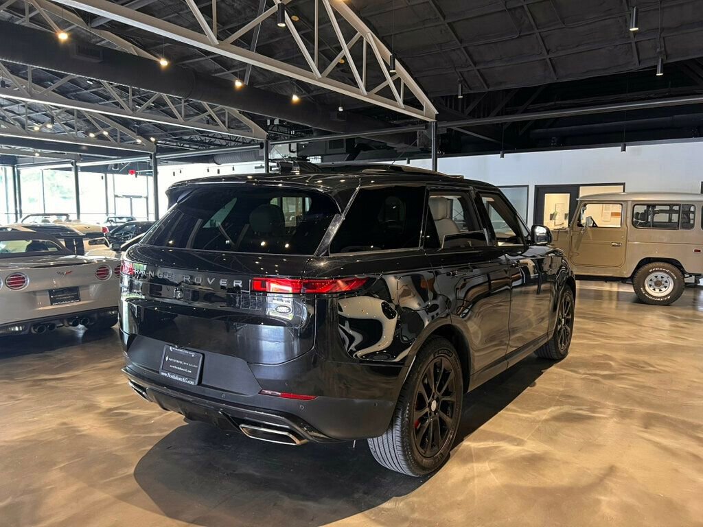 Used 2023 Land Rover Range Rover SE AWD/4WD image 5