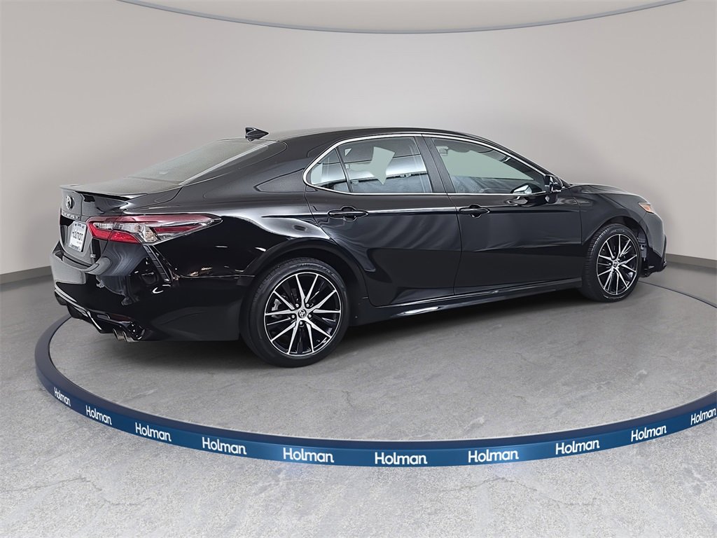 Used 2024 Toyota Camry SE image 6