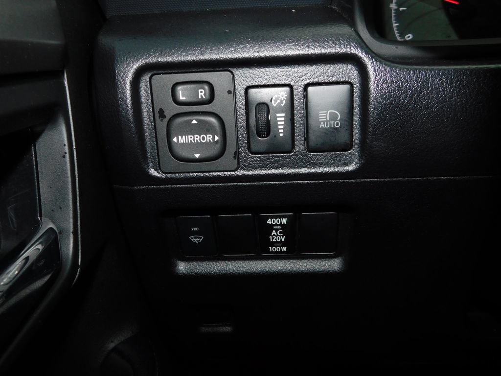 Used 2020 Toyota 4Runner SR5 AWD/4WD image 24