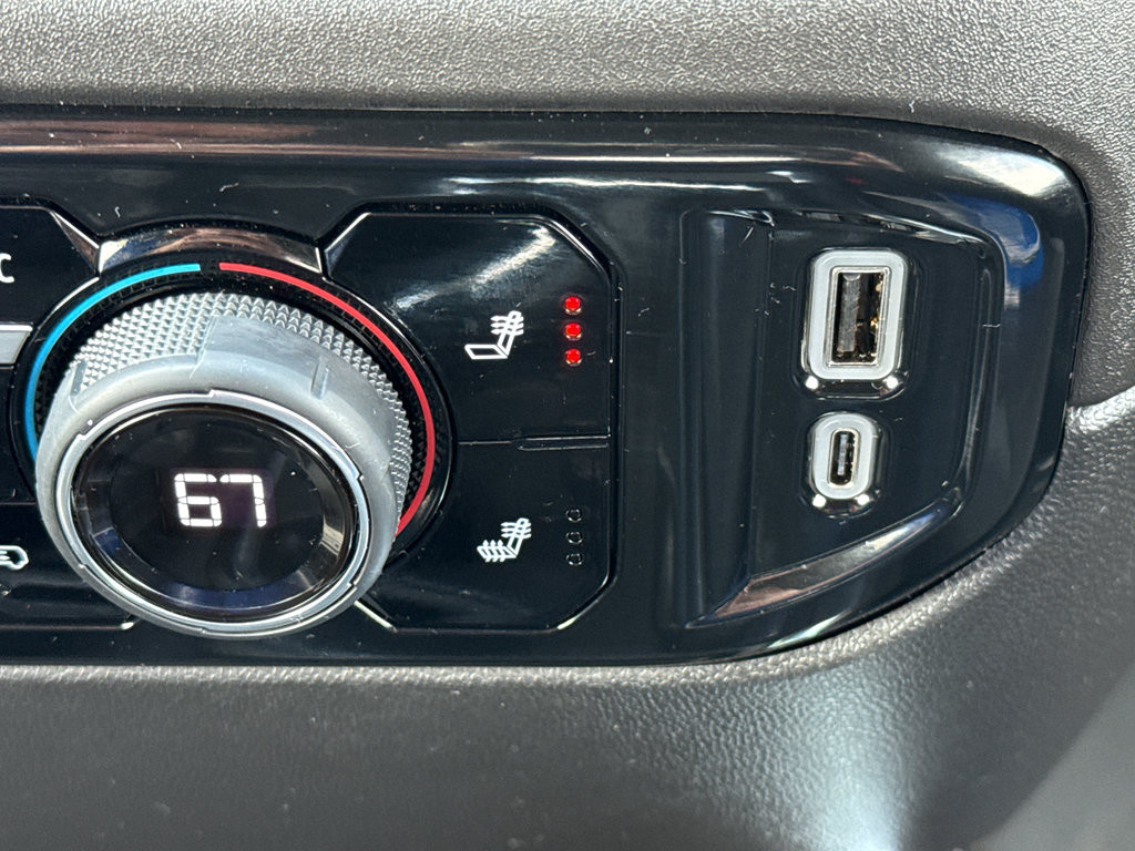 Used 2025 Chevrolet Silverado 1500 RST w/ Redline Edition AWD/4WD image 38