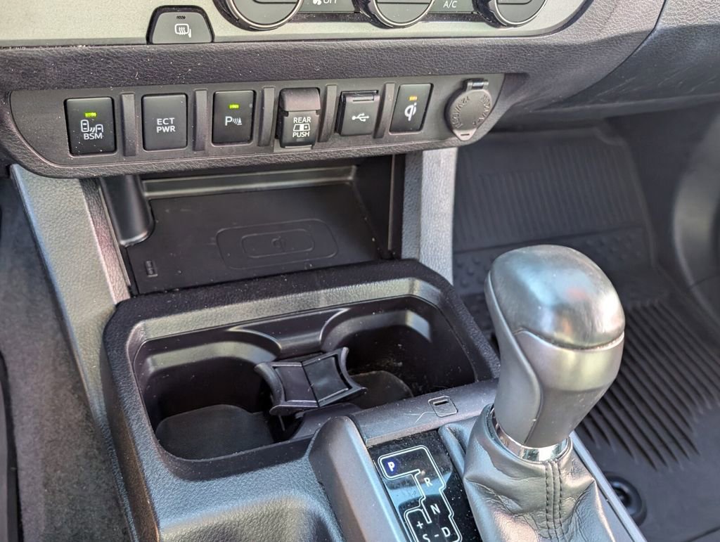 Used 2022 Toyota Tacoma TRD Sport image 25