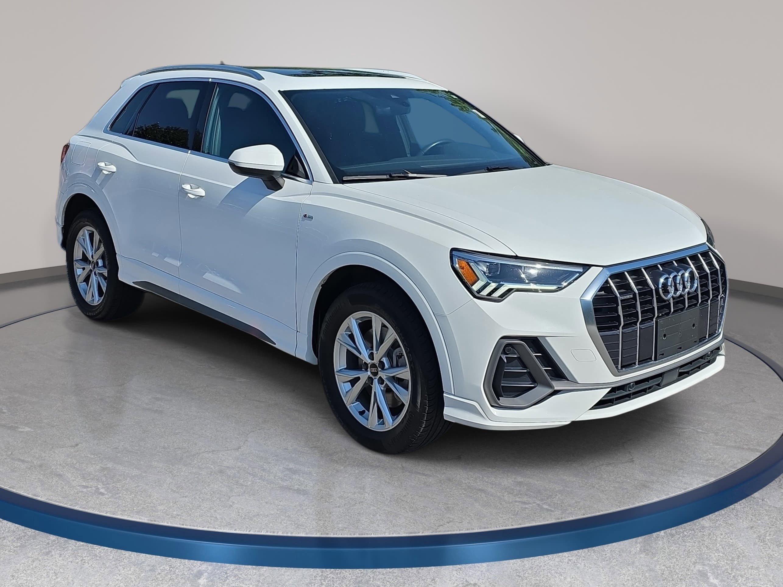 Used 2023 Audi Q3 2.0T Premium AWD/4WD image 3