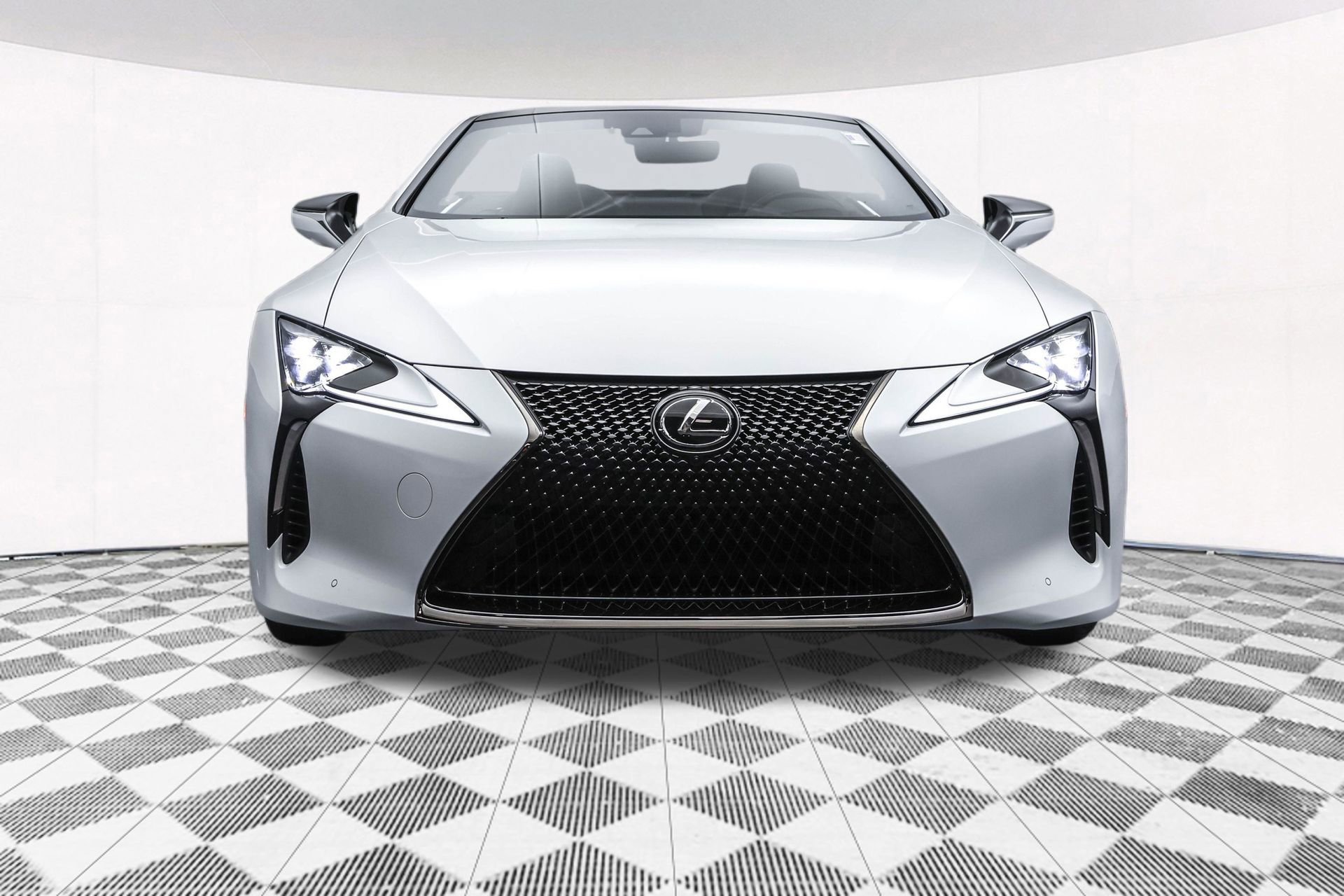 Used 2024 Lexus LC 500 Convertible image 17