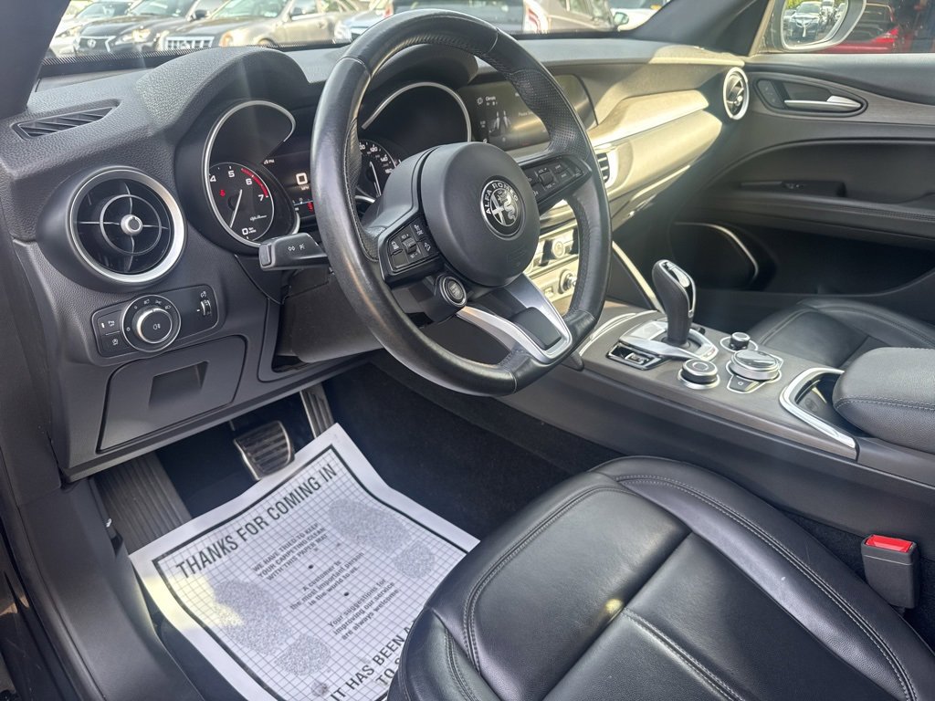 Used 2022 Alfa Romeo Stelvio Ti image 28