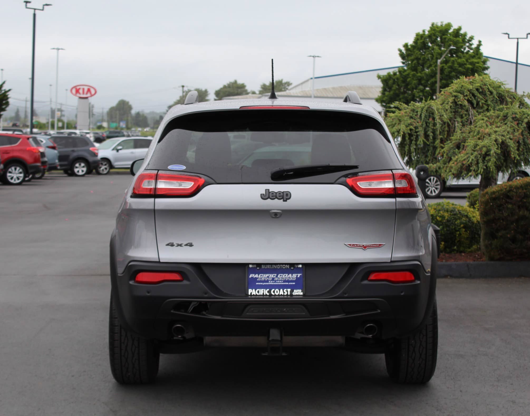 Used 2018 Jeep Cherokee Trailhawk w/ Comfort/Convenience Group AWD/4WD image 5