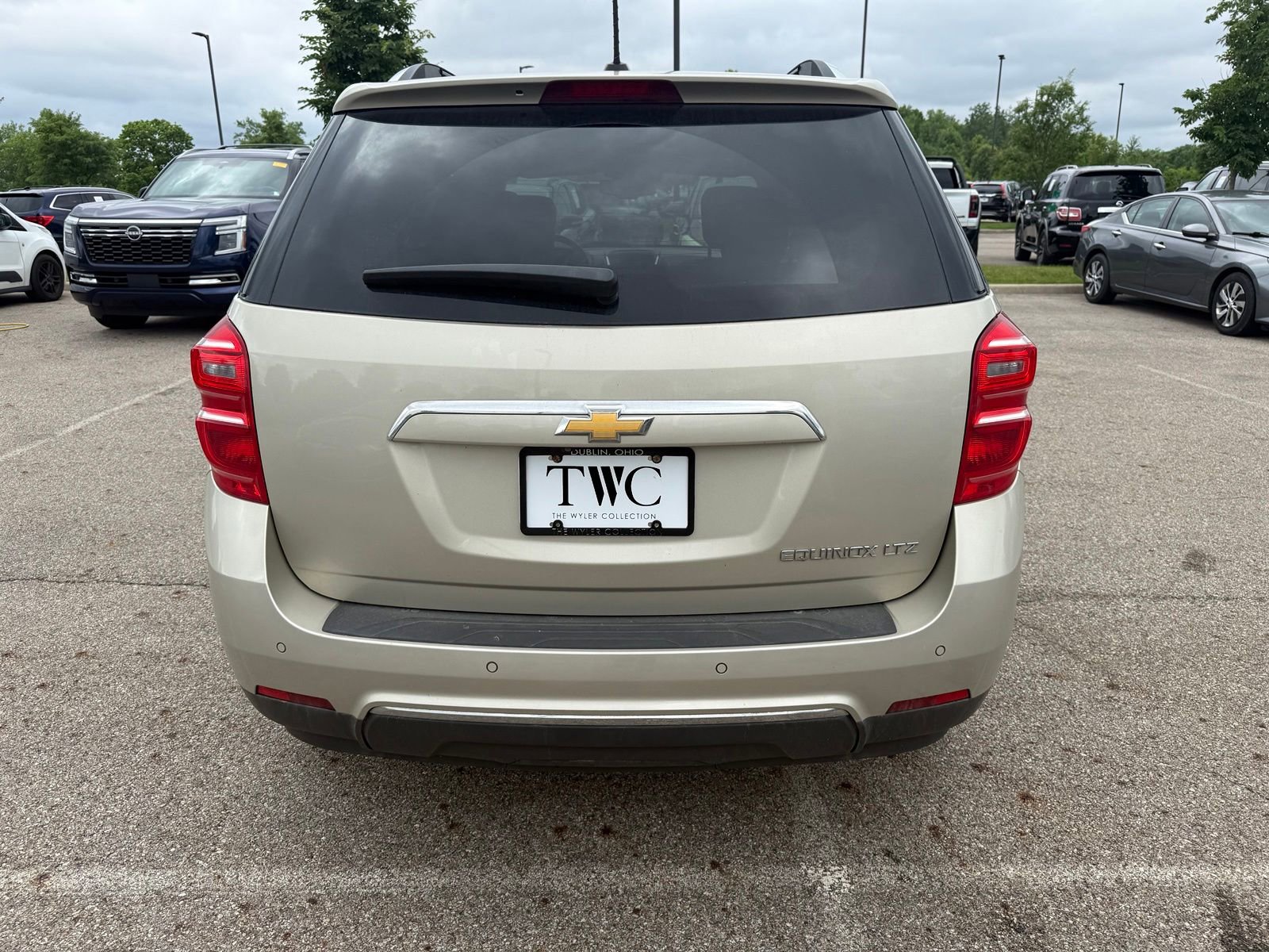 Used 2016 Chevrolet Equinox LTZ w/ Enhanced Convenience Package FWD image 6