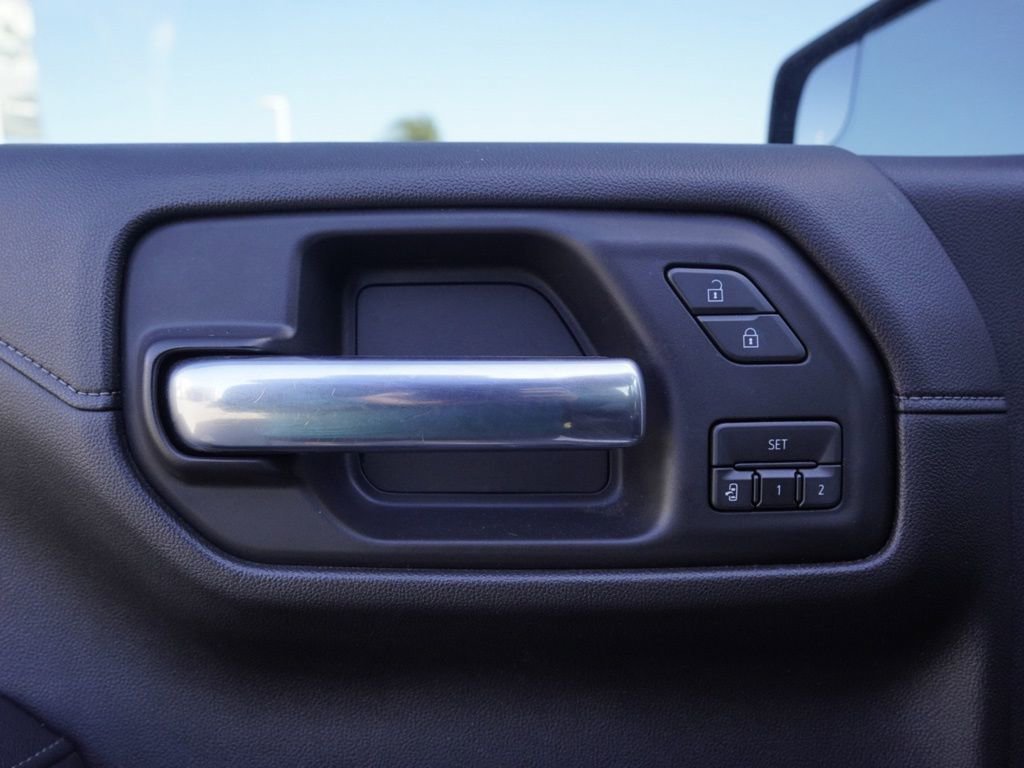 Used 2019 Chevrolet Silverado 1500 LTZ image 11