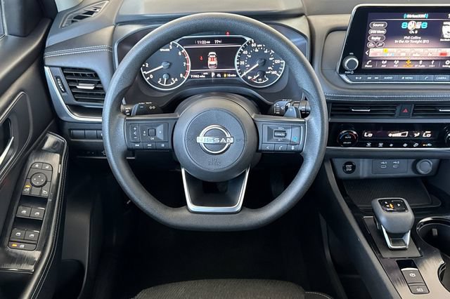 Used 2024 Nissan Rogue SV AWD/4WD image 16
